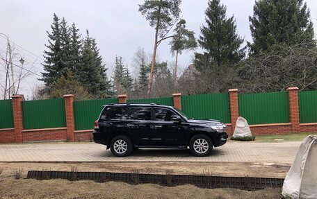 Toyota Land Cruiser 200, 2018 год, 5 980 000 рублей, 9 фотография