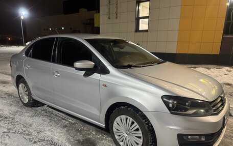 Volkswagen Polo VI (EU Market), 2017 год, 1 225 000 рублей, 3 фотография