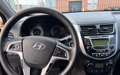 Hyundai Solaris II рестайлинг, 2012 год, 960 000 рублей, 8 фотография