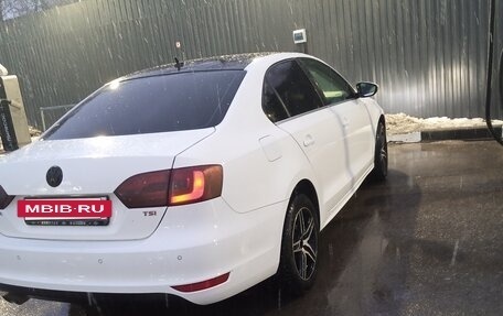 Volkswagen Jetta VI, 2012 год, 950 000 рублей, 3 фотография