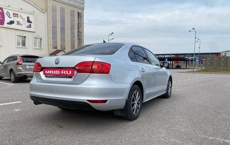 Volkswagen Jetta VI, 2013 год, 990 000 рублей, 3 фотография