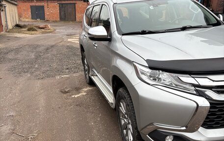 Mitsubishi Pajero Sport III рестайлинг, 2017 год, 2 500 000 рублей, 2 фотография