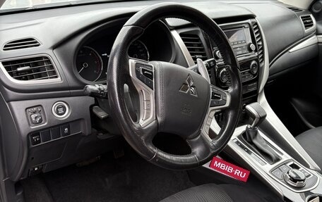 Mitsubishi Pajero Sport III рестайлинг, 2017 год, 2 500 000 рублей, 9 фотография