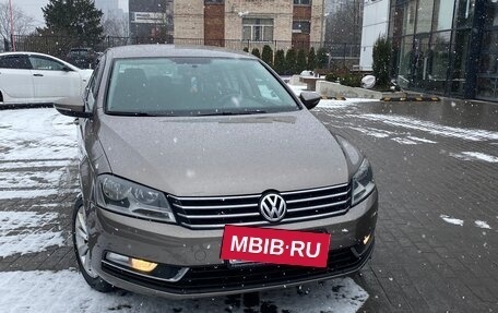 Volkswagen Passat B7, 2011 год, 1 260 000 рублей, 2 фотография