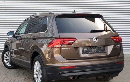 Volkswagen Tiguan II, 2017 год, 2 600 000 рублей, 4 фотография