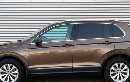 Volkswagen Tiguan II, 2017 год, 2 600 000 рублей, 5 фотография