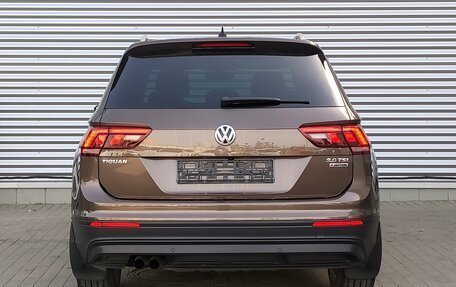 Volkswagen Tiguan II, 2017 год, 2 600 000 рублей, 8 фотография