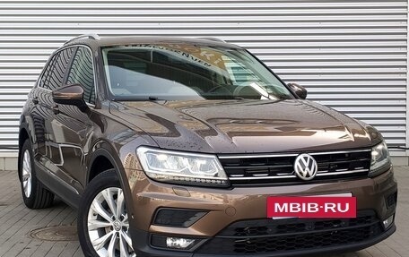 Volkswagen Tiguan II, 2017 год, 2 600 000 рублей, 3 фотография