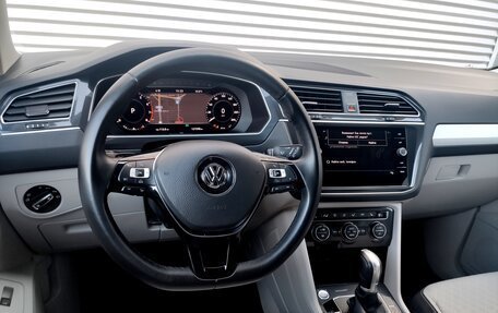 Volkswagen Tiguan II, 2017 год, 2 600 000 рублей, 21 фотография