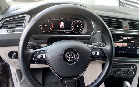 Volkswagen Tiguan II, 2017 год, 2 600 000 рублей, 20 фотография