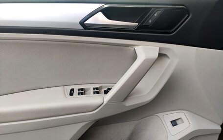 Volkswagen Tiguan II, 2017 год, 2 600 000 рублей, 23 фотография