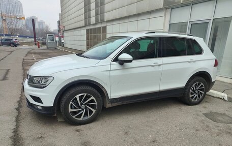 Volkswagen Tiguan II, 2018 год, 2 137 000 рублей, 4 фотография