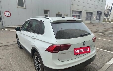 Volkswagen Tiguan II, 2018 год, 2 137 000 рублей, 10 фотография