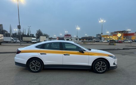 Hyundai Sonata VIII, 2021 год, 1 790 000 рублей, 6 фотография
