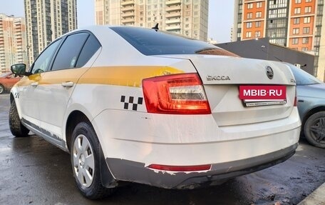 Skoda Octavia, 2018 год, 900 000 рублей, 3 фотография