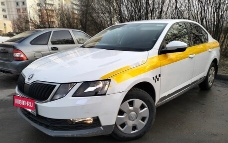 Skoda Octavia, 2018 год, 900 000 рублей, 2 фотография