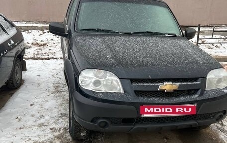 Chevrolet Niva I рестайлинг, 2017 год, 720 000 рублей, 2 фотография