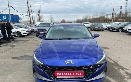 Hyundai Elantra, 2021 год, 2 050 000 рублей, 2 фотография