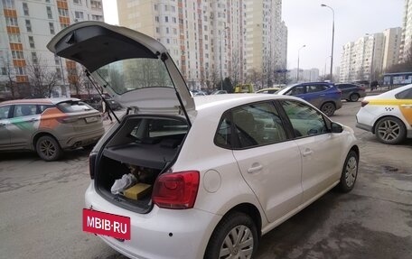 Volkswagen Polo VI (EU Market), 2013 год, 830 000 рублей, 2 фотография