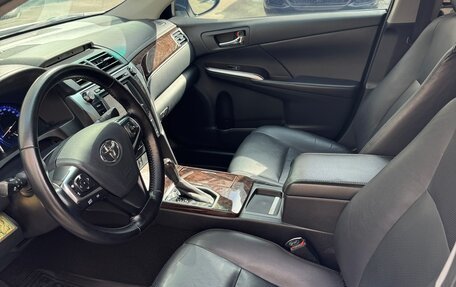 Toyota Camry, 2017 год, 2 050 000 рублей, 10 фотография