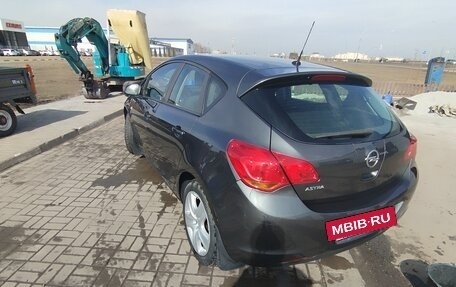 Opel Astra J, 2011 год, 720 000 рублей, 4 фотография