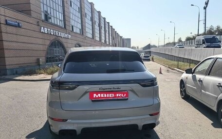 Porsche Cayenne III, 2022 год, 18 900 000 рублей, 3 фотография
