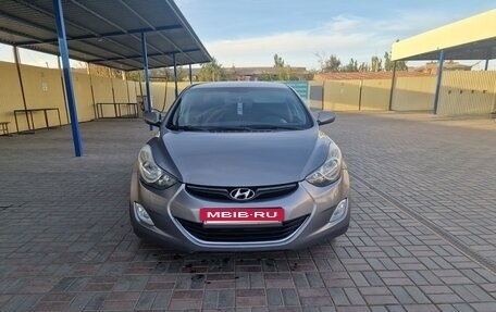 Hyundai Elantra V, 2012 год, 1 180 000 рублей, 2 фотография