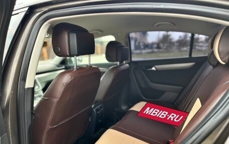 Volkswagen Passat B7, 2012 год, 1 170 000 рублей, 14 фотография