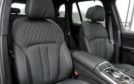 BMW X5, 2025 год, 13 фотография