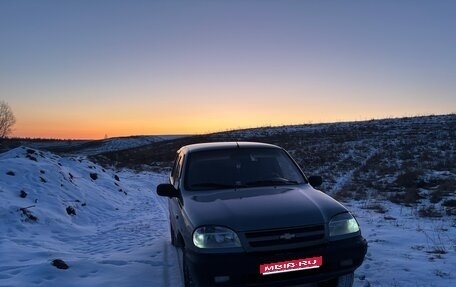 Chevrolet Niva I рестайлинг, 2004 год, 424 000 рублей, 1 фотография