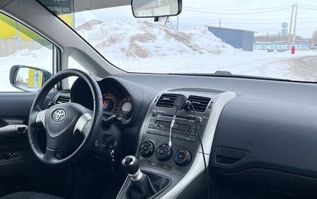 Toyota Auris II, 2009 год, 700 000 рублей, 11 фотография