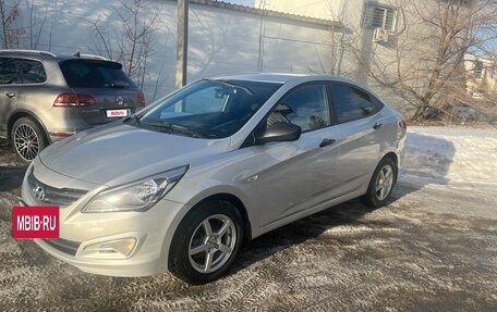 Hyundai Solaris II рестайлинг, 2015 год, 950 000 рублей, 4 фотография