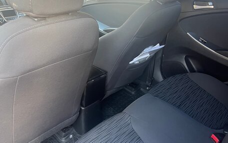 Hyundai Solaris II рестайлинг, 2015 год, 950 000 рублей, 16 фотография