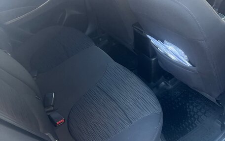 Hyundai Solaris II рестайлинг, 2015 год, 950 000 рублей, 19 фотография