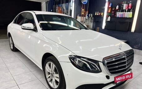 Mercedes-Benz E-Класс, 2018 год, 2 150 000 рублей, 3 фотография
