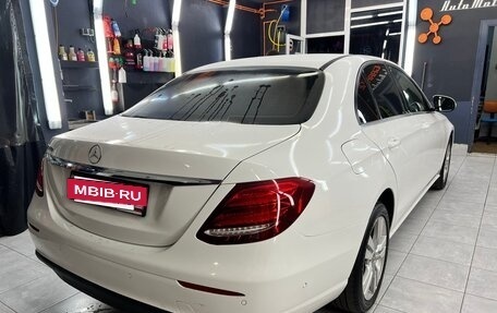 Mercedes-Benz E-Класс, 2018 год, 2 150 000 рублей, 7 фотография