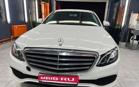 Mercedes-Benz E-Класс, 2018 год, 2 150 000 рублей, 5 фотография