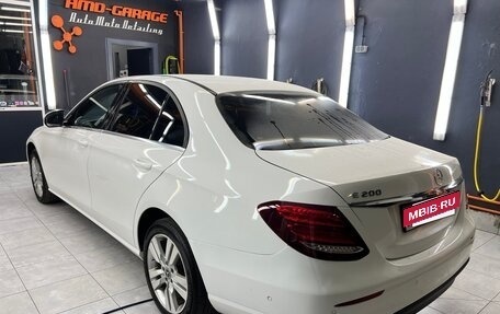Mercedes-Benz E-Класс, 2018 год, 2 150 000 рублей, 18 фотография