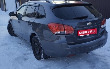 Chevrolet Cruze II, 2013 год, 800 000 рублей, 4 фотография