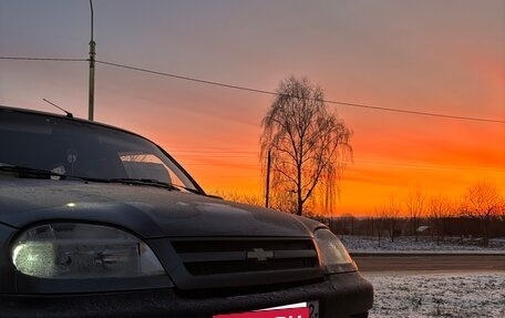 Chevrolet Niva I рестайлинг, 2004 год, 424 000 рублей, 32 фотография