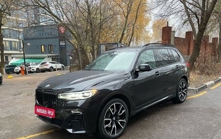 BMW X7, 2021 год, 9 750 000 рублей, 2 фотография