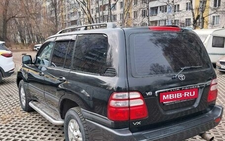 Toyota Land Cruiser 100 рестайлинг 2, 2003 год, 2 300 000 рублей, 8 фотография