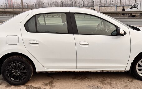 Renault Logan II, 2015 год, 700 000 рублей, 3 фотография