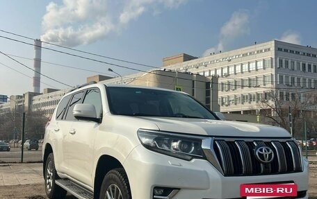 Toyota Land Cruiser Prado 150 рестайлинг 2, 2017 год, 4 490 000 рублей, 4 фотография