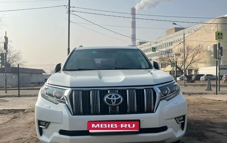 Toyota Land Cruiser Prado 150 рестайлинг 2, 2017 год, 4 490 000 рублей, 2 фотография