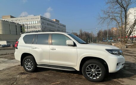 Toyota Land Cruiser Prado 150 рестайлинг 2, 2017 год, 4 490 000 рублей, 7 фотография