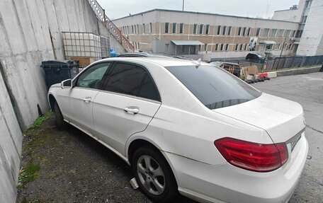 Mercedes-Benz E-Класс, 2013 год, 950 000 рублей, 1 фотография