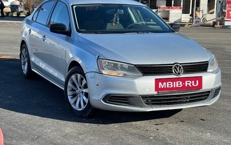 Volkswagen Jetta VI, 2011 год, 680 000 рублей, 3 фотография