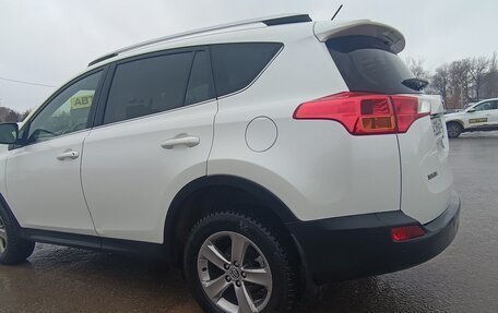 Toyota RAV4, 2015 год, 1 700 000 рублей, 9 фотография