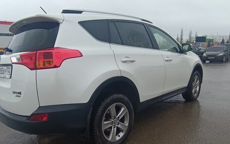 Toyota RAV4, 2015 год, 1 700 000 рублей, 8 фотография